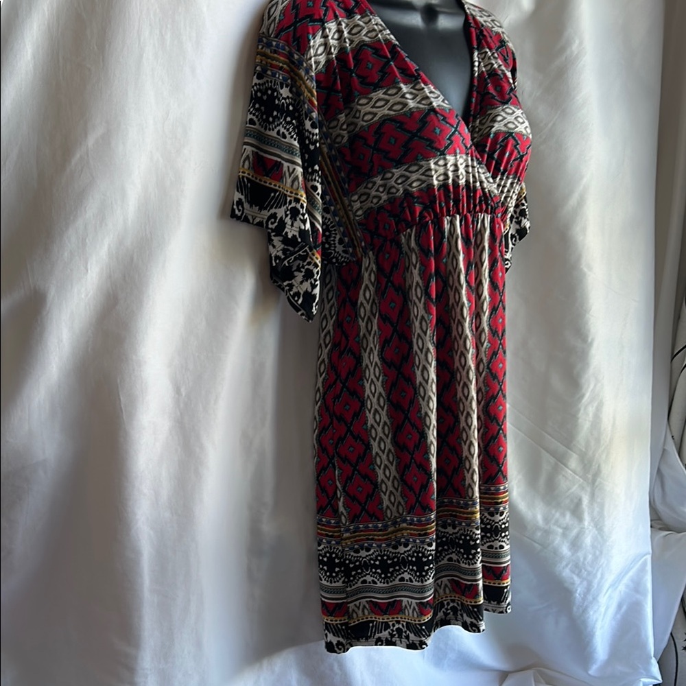 Red and Black V-Neck Dolman Sleeve Mini Dress - Picture 3 of 11